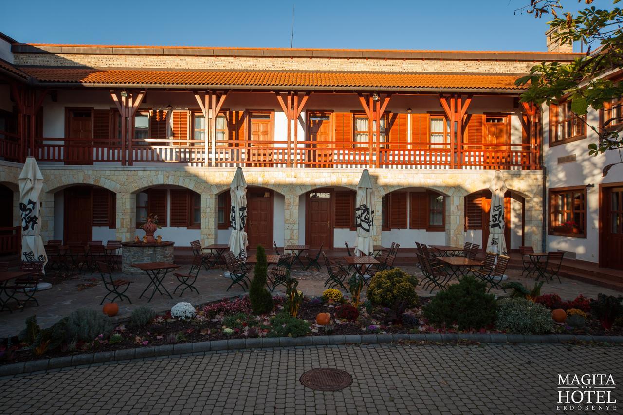 Magita Hotel Basko Exterior photo
