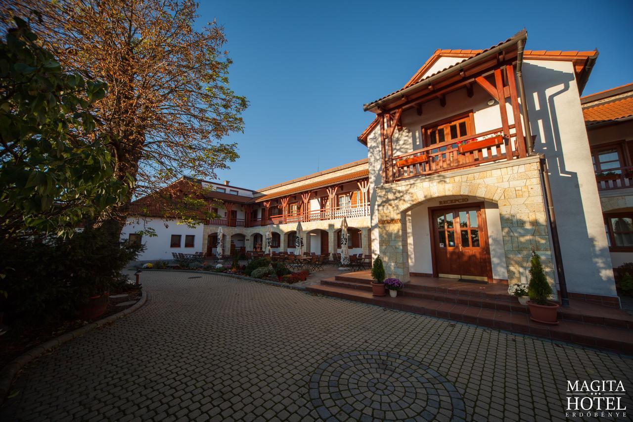 Magita Hotel Basko Exterior photo