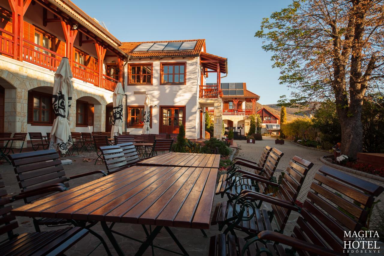 Magita Hotel Basko Exterior photo